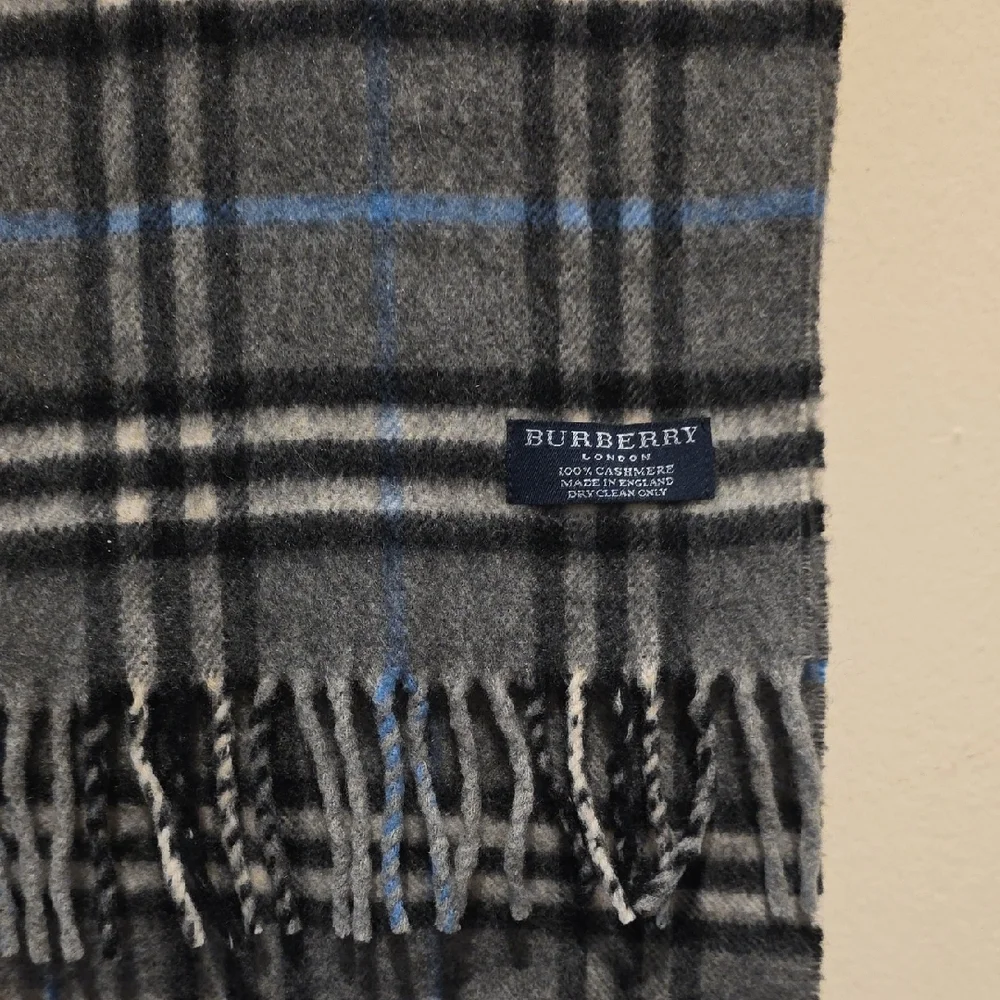 Burberry Classic Gray and Blue Check Scarf